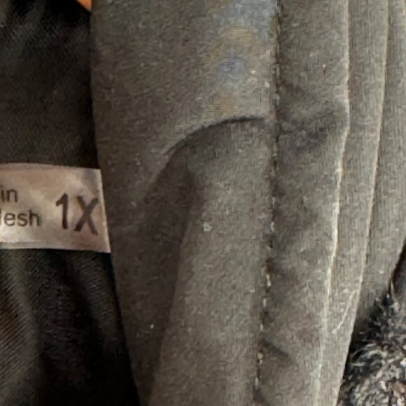 Activology Women's faux fur Sequin Puffer Vest Full Zip Black Size 1X plus - Picture 2 of 11